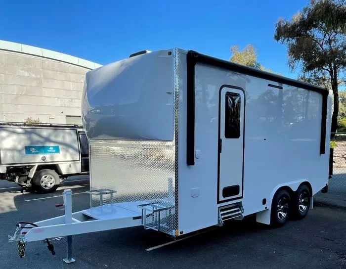 Geoscience Australia's new mobile laboratory 